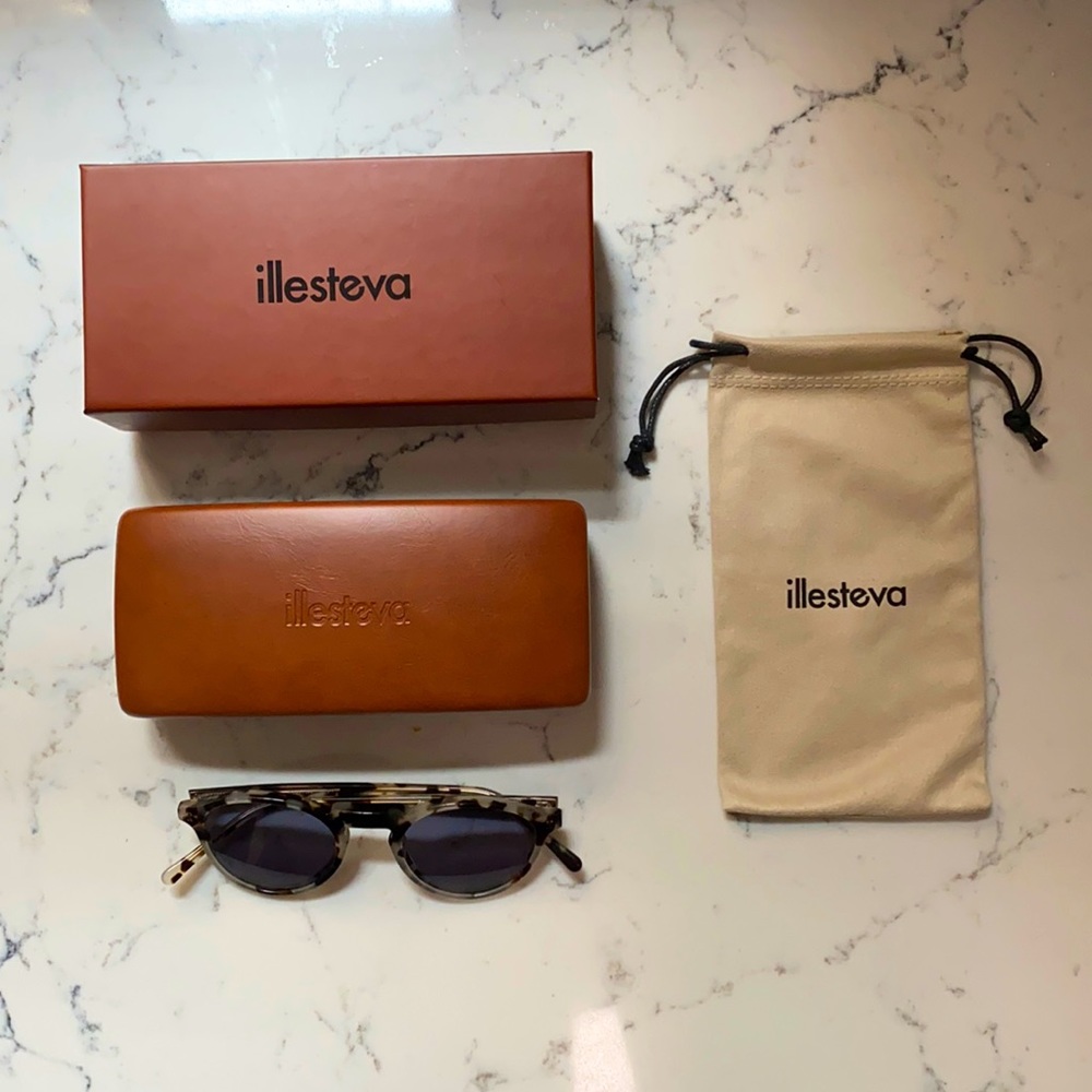 Illesteva Capri Sunglasses in White Tortoise